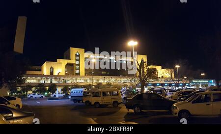 Aéroport international de Jinnah la nuit - aéroport de Karachi 30/09/2018 Banque D'Images