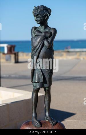 Busselton Australie occidentale 8 novembre 2019 : la statue du poisson mignon, sculptée par Nicole Mickle, qui est située à l'entrée du jet de Busselton Banque D'Images