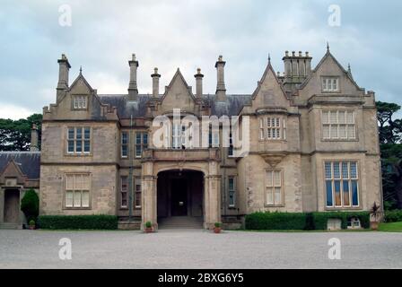 Muckross House, Teach Mucrois, Comté de Kerry, Irlande, Éire, Irland, Írország, Europe, conçu par William Burn et construit en 1843. Banque D'Images