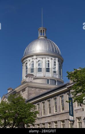 MONTRÉAL, CANADA - 17 MAI 2015 : une fermeture du Dome sur le marché des Marches Bonsecours à Montréal pendant la journée Banque D'Images