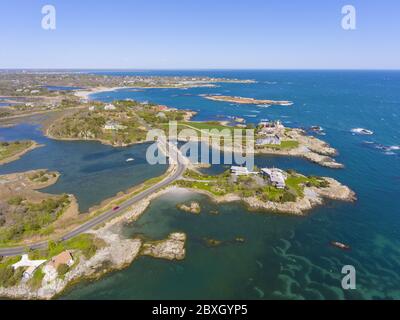 Vue aérienne de Mansions dans le quartier historique d'Ocean Drive près de Goose Neck dans la ville de Newport, Rhode Island RI, États-Unis. Banque D'Images