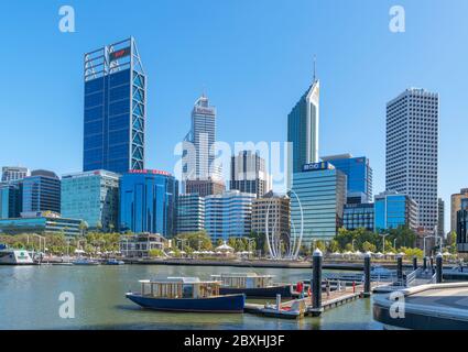 Vue sur le centre du quartier des affaires depuis Elizabeth Quay, Perth, Australie occidentale, Australie Banque D'Images