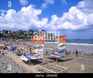 Club de plage pour enfants, Plage de Trestraou, Perros-Guirec, Côtes-d'Armor, Bretagne, France Banque D'Images