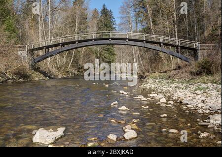 Pont de l'arche au-dessus de la rivière Wutach dans la Forêt Noire. Banque D'Images