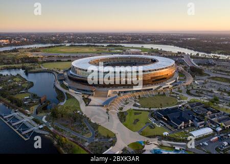 Perth Australie 5 novembre 2019 : vue aérienne du stade Optus à l'aube à Perth, Australie occidentale Banque D'Images