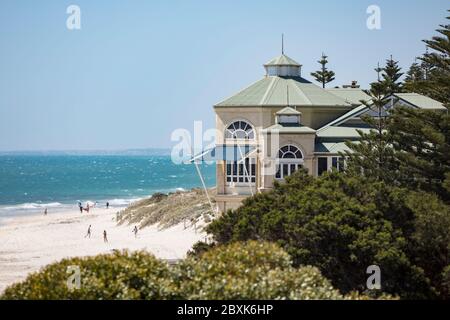 Freemantle Australie 5 novembre 2019 : surf planche de sauvetage sur Cottesloe Beach à Perth, Australie occidentale Banque D'Images