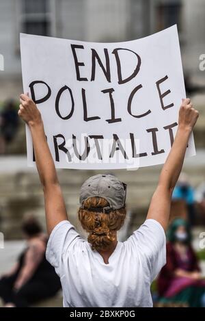 Protestation contre le meurtre de personnes de couleur par la police aux États-Unis (Black Lives Matter), à la maison d'État du Vermont et dans les rues environnantes, Montpelier, VT, États-Unis. Banque D'Images