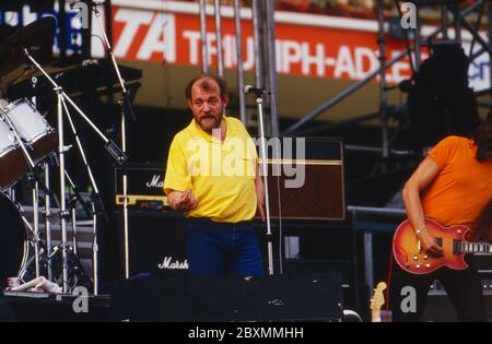 Open Air Festival im Volkspark Stadion à Hambourg, Allemagne 1987. Mitwirkender: Britischer Rock- und Bluessänger Joe Cocker Banque D'Images