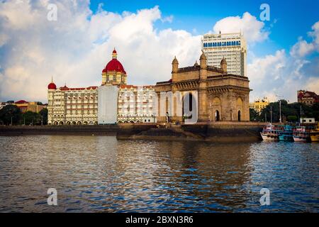 Porte de l'Inde, Mumbai, Maharashtra, Inde. Gateway of India est l'endroit le plus populaire dans la ville de Mumbai aka Bombay ville. Situé dans la région de Colaba. Banque D'Images