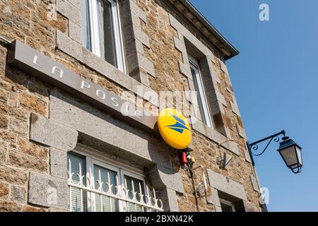 Bureau de poste, le Vivier sur Mer, Bretagne, France Banque D'Images