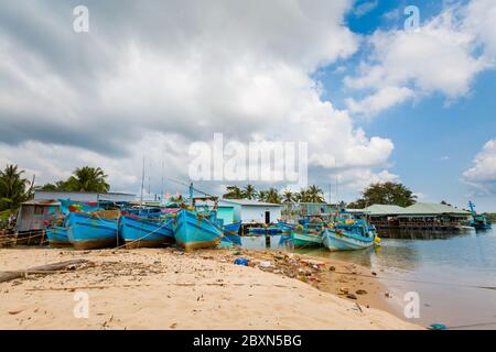 Phu Quoc, Vietnam - 29 janvier 2020 paysages marins d'été sur l'île tropicale de Phu Quoc au Vietnam. Paysage pris sur la plage de Bai Dai avec le ciel bleu Banque D'Images