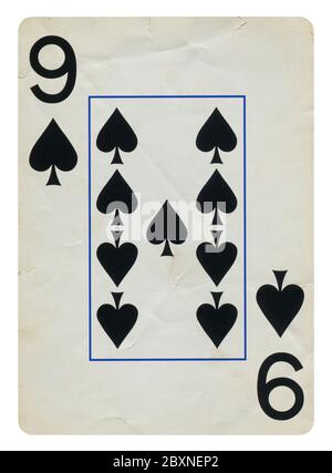 Neuf de pique Vintage playing card - isolated on white (chemin inclus) Banque D'Images