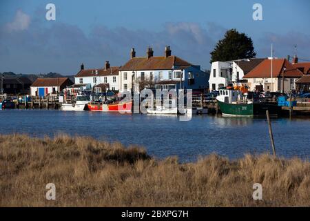 Southwold Harbour vue de Walberswick, Suffolk, Angleterre, Royaume-Uni Banque D'Images