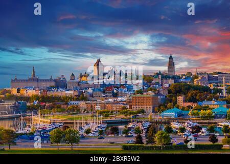 Marina et ville de Québec, Québec, Canada Banque D'Images