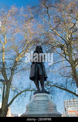 BRISTOL : statue d'Edward Colston - renversée le 7 juin 2020 Banque D'Images