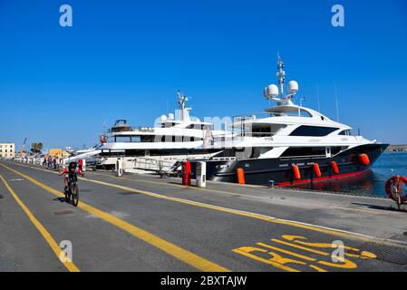 Front de mer et piste cyclable du village ligurien 19 mai 30 2020 Imperia Italie Banque D'Images