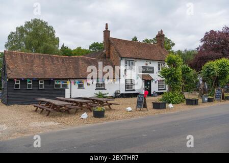 The Boot at Sarratt, pub et restaurant de campagne traditionnel dans le village de Sarratt, Hertfordshire, Angleterre, Royaume-Uni Banque D'Images