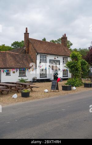 The Boot at Sarratt, pub et restaurant de campagne traditionnel dans le village de Sarratt, Hertfordshire, Angleterre, Royaume-Uni Banque D'Images