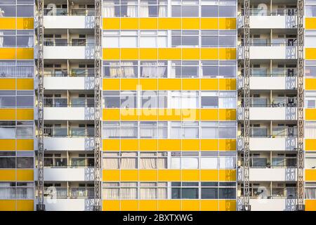 Façade de la maison du Grand Arthur au Golden Lane Estate, un bloc de logements de conseil autour de Barbican à Londres Banque D'Images