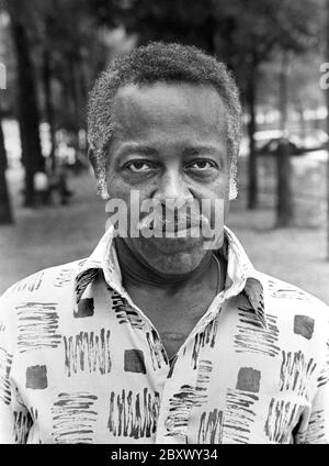 Portrait noir et blanc de Jimmy 'Lover Man' Davis in pairs, France, vers 1974. Jimmy a écrit la chanson Lover Man qui a été interprétée et rendue célèbre par Billie Holiday. Banque D'Images