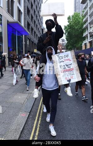 Black Lives Matter Vauxhall à Whitehall March, Londres, Royaume-Uni, 07 juin 2020. Crédit : Alamy News Banque D'Images
