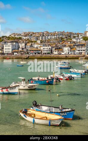 Port de pêche de St Ives, vue depuis Smeatons Pier, Cornwall, Angleterre, Royaume-Uni Banque D'Images