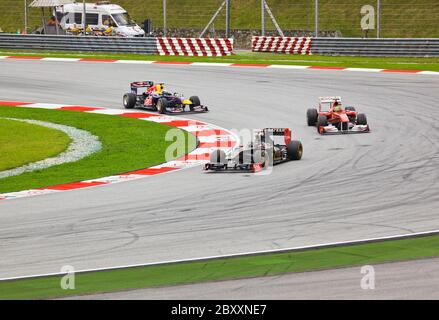 SEPANG, MALAISIE - 10 avril : voitures sur la piste de course de Formule 1 GP, le 10 avril 2011, Sepang, Malaisie Banque D'Images