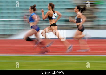 Prague, République tchèque. 8 juin 2020. Présente les 800m féminins au Josef Odlozil Memorial Athletic Classic Meeting EA Continental Bronze Tour à Prague en République tchèque. Credit: Slavek Ruta/ZUMA Wire/Alamy Live News Banque D'Images