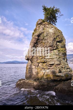 Siwash Rock Vancouver. Siwash Rock sur le côté ouest du parc Stanley. Vancouver, Colombie-Britannique, Canada. Banque D'Images