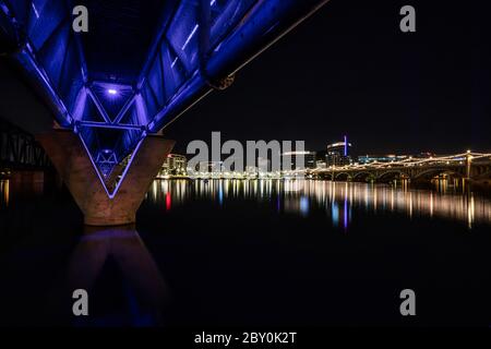 Mill Street Bridge sur Tempe Town Lake près de Phoenix, Arizona Banque D'Images