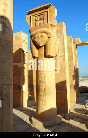 Temple d'Hatchepsout à Louxor Egypte Banque D'Images