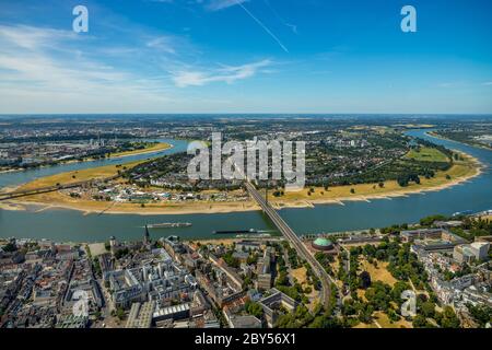 rhin avec pont Rheinkniebruecke, district Oberkassel en arrière-plan, 22.07.2019, vue aérienne, Allemagne, Rhénanie-du-Nord-Westphalie, Basse-Rhin, Düsseldorf Banque D'Images