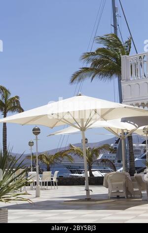 Sur le port de Puerto Calero Lanzarote Banque D'Images