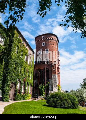 Tour Sandomierska au château de Wawel, Cracovie, Pologne. Partie de la fortification du château royal. Banque D'Images