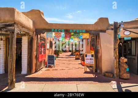 ALBUQUERQUE, NOUVEAU MEXIQUE - le 29 juin 2019 : Vieille Ville, magasins et restaurants dans la ville historique d'Albuquerque. Banque D'Images