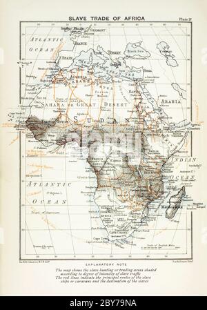 Carte montrant le commerce des esclaves en Afrique et les destinations des personnes capturées. Après une carte créée par Sir Harry Hamilton Johnston et gravée par John Bartholomew. Il a été publié à Cambridge en 1899. Banque D'Images