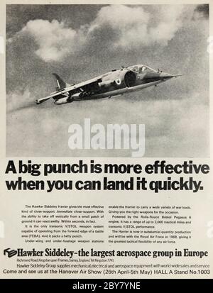 Publicité vintage pour l'aérocaft militaire Hawker Siddeley Harrier. Banque D'Images