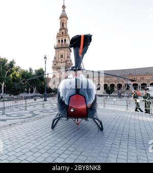 Eurocopter EC 120 Colibrí. Présentation de véhicules militaires. Journée des forces armées espagnoles. Banque D'Images