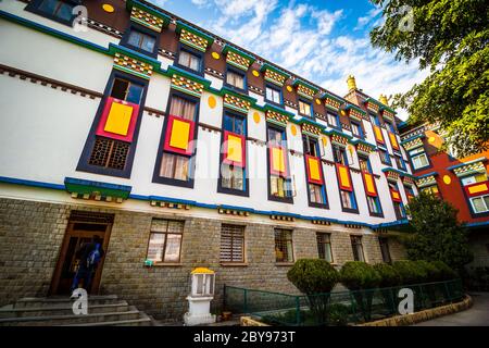 BIR et Billing, Himachal Pradesh, Inde - Palpung Sherabling Monastère est considéré comme l'un des plus saints monastère de l'Himachal. Banque D'Images