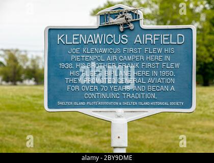 Panneau historique à l'aérodrome de Klenawicus, Shelter Island, NY Banque D'Images