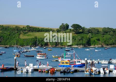 Estuaire de Salcombe, Pontoon et South Sands Ferry, Devon, Angleterre, Royaume-Uni Banque D'Images