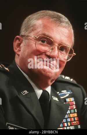 WASHINGTON, DC, USA, le 22 SEPTEMBRE 1993 - le général de l'armée américaine John Shalikashvili, président, chefs d'état-major interarmées. Banque D'Images