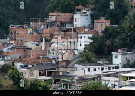 Rio, Brésil - 06 juin 2020 : point de vue de la communauté pauvre (favela) à rio de Janeiro Banque D'Images