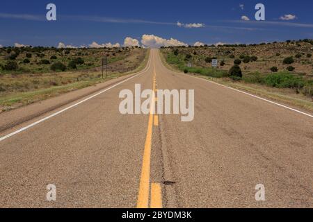 Voir le Sud-Ouest sur la US-54, Santa Rosa, Nouveau-Mexique, États-Unis d'Amérique Banque D'Images