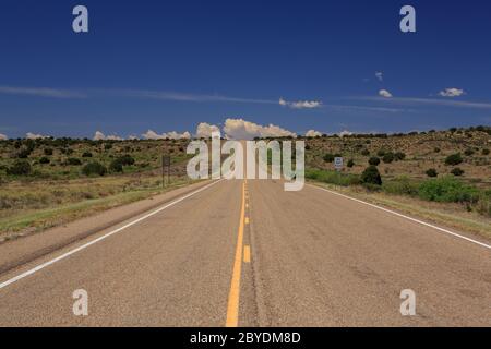 Voir le Sud-Ouest sur la US-54, Santa Rosa, Nouveau-Mexique, États-Unis d'Amérique Banque D'Images