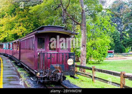 Les calèches du vieux train Puffing Billy appartient aux arrêts Puffing Billy Railway dans la gare de Gembrook dans les chaînes de Dandenong à Melbourne Victoria Banque D'Images