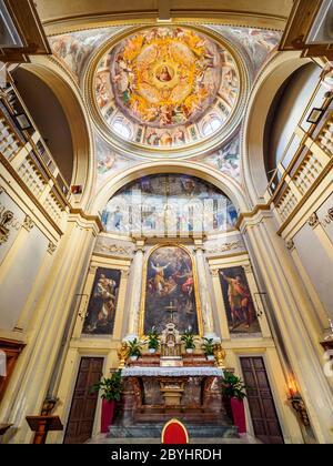 Fresque sur la chapelle de Niccolò Circignani appelé Pomarancio et la mosaïque Paléochristienne du 5e siècle dans la basilique Santa Pudenziana - Rome, Italie Banque D'Images