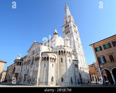 Italie /Modène – 23 juin 2019 : la cathédrale de Modène est un chef-d'œuvre du style roman. Il a été construit en 1099 par l'architecte Lanfranco Banque D'Images