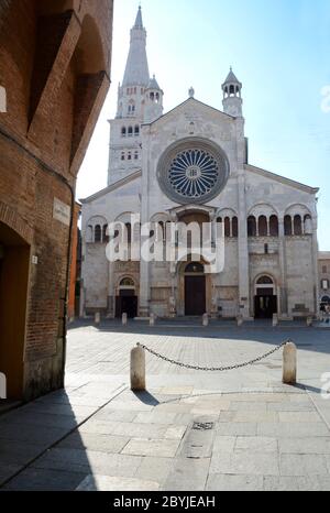 Italie /Modène – 23 juin 2019 : la cathédrale est un chef-d'œuvre du style roman. Il a été construit en 1099 par l'architecte Lanfranco sur le Banque D'Images