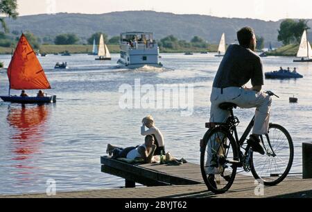 Loisirs et sports nautiques, Lac Kemnade, Allemagne. Banque D'Images